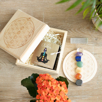 CHAKRA CRYSTAL GRID GIFT SET