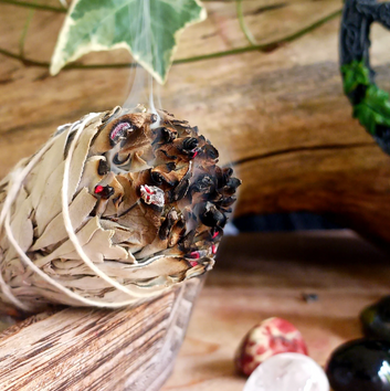 SMUDGE STICK | WHITE SAGE & CINNAMON – SPIRITUAL CLEANSING & WARMTH BUNDLE