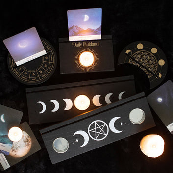 BLACK DAILY GUIDANCE TAROT CARD STAND TEALIGHT HOLDER