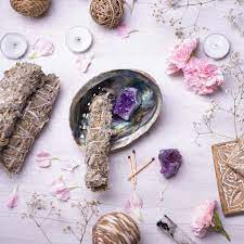 WHITE SAGE WITH CHAKRA COLOR DRIED HERBS – 7-CHAKRA SMUDGE STICK FOR ENERGY BALANCING AND CLEANSING